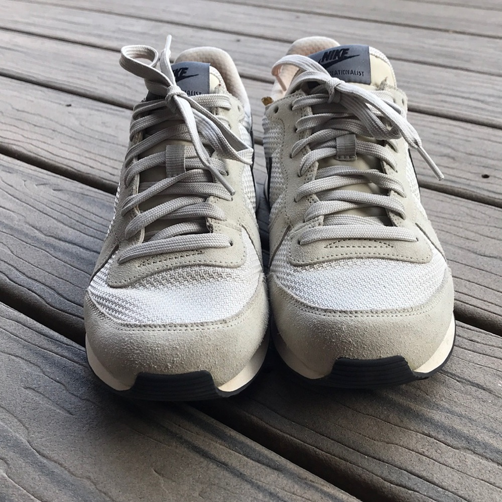 Nike Internationalist women’s size 8